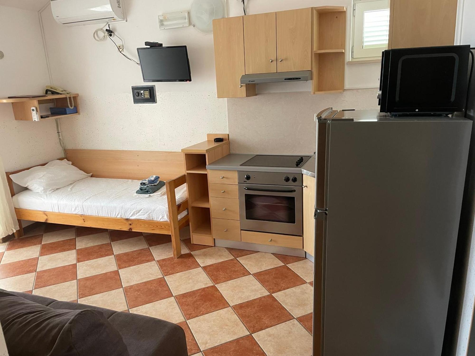 Apartments Pag-Travel Novaglia Esterno foto
